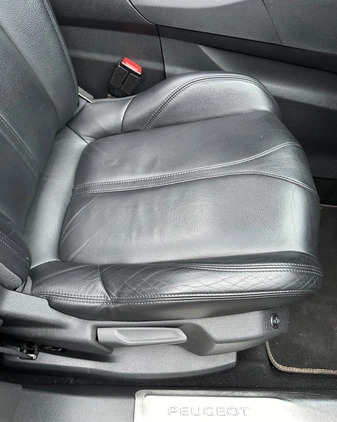 Peugeot 5008 cena 76900 przebieg: 179500, rok produkcji 2019 z Korfantów małe 742
